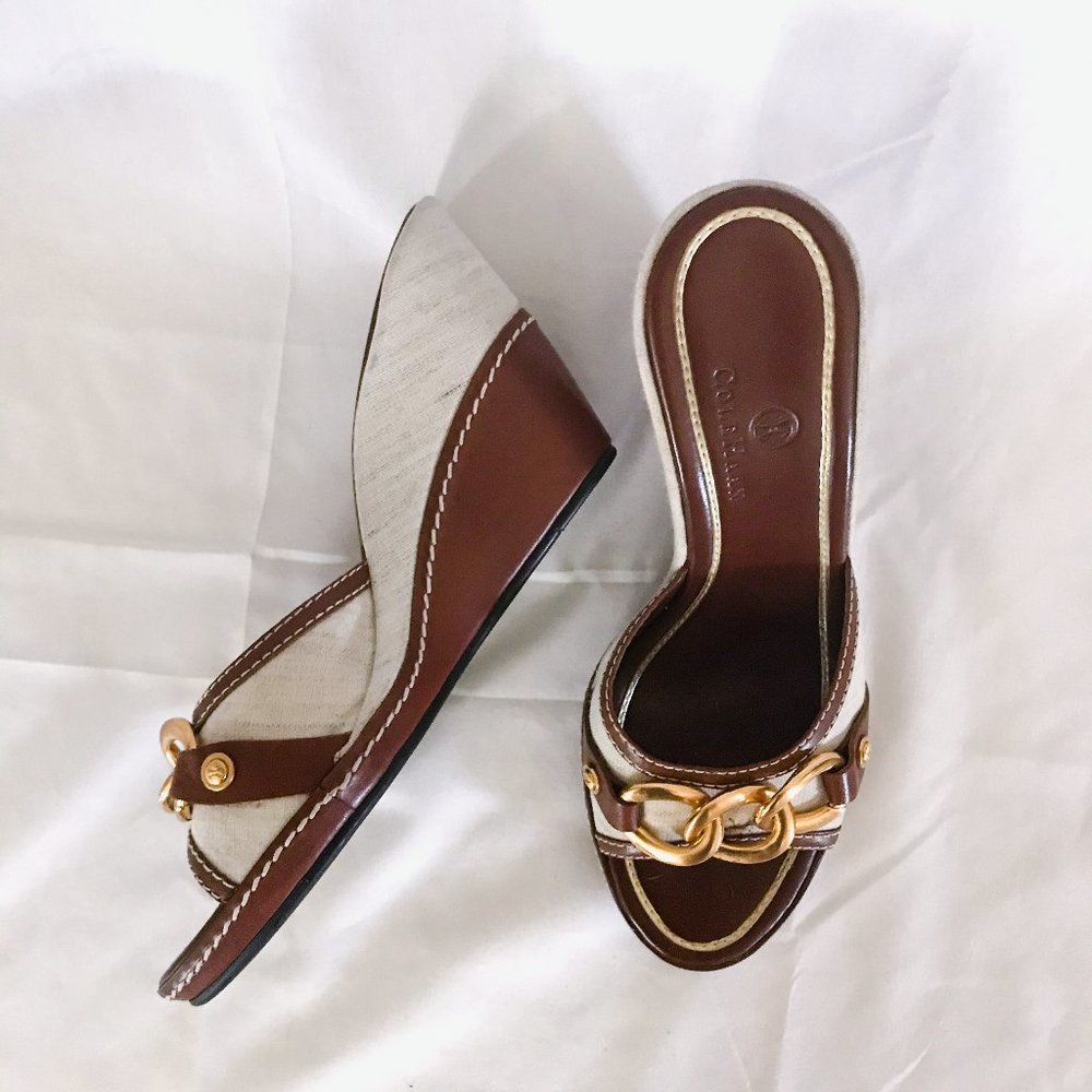 cole haan // white boucle buckle wedges - Picture 1 of 4